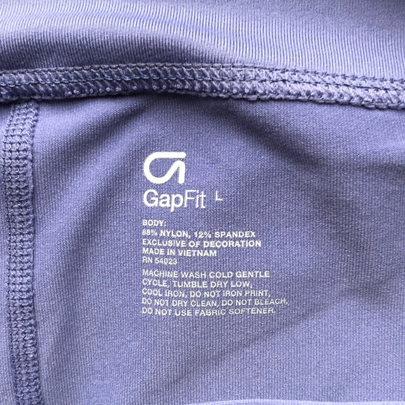 GAP Fit Spandex Shorts - Picture 2 of 6
